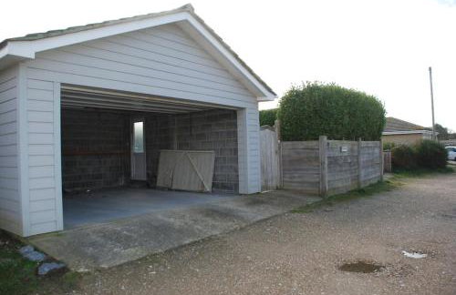 Wow I'm living on the beach. Luxury 4 bed sleeps 8 - Photo 22