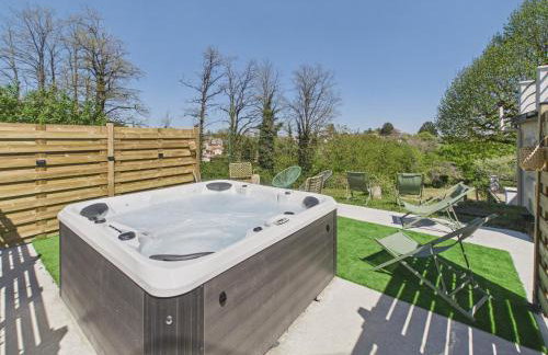 Grand jardin, terrasse et jacuzzi - maison pour 7 - Foto 1
