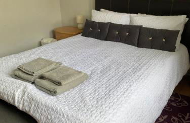 Dog friendly 1 bed cottage with a king sized bed - Foto 10