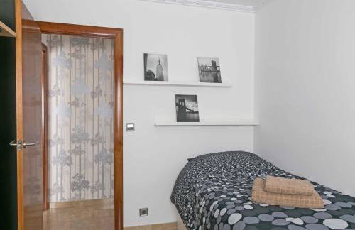 Attic Valencia Beach - Photo 13