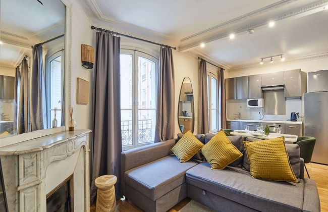 Charming Apartment Center of Paris by Studio Prestige - Photo 9