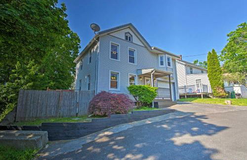 Updated Home with Patio Half Mile to West Point - Foto 29