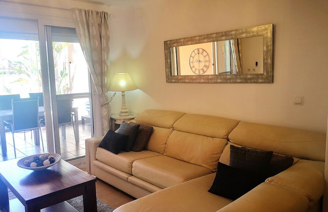 Extended Frontline Ground Floor Apartment - Foto 8