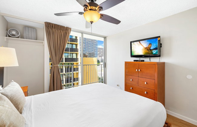 Pacific Monarch - 1 BR - Ocean and City Views! - Photo 37
