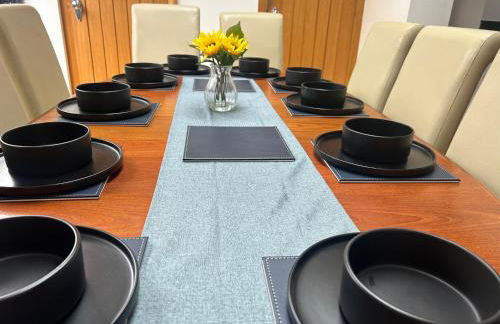 Entire Seaside Home 6 Private BedRooms Sleeps 10,4 Minute Walk To Station - Foto 6