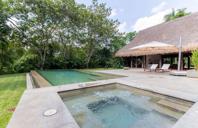 Atonishing 5BR Villa at Mesa de Yeguas - Photo 5