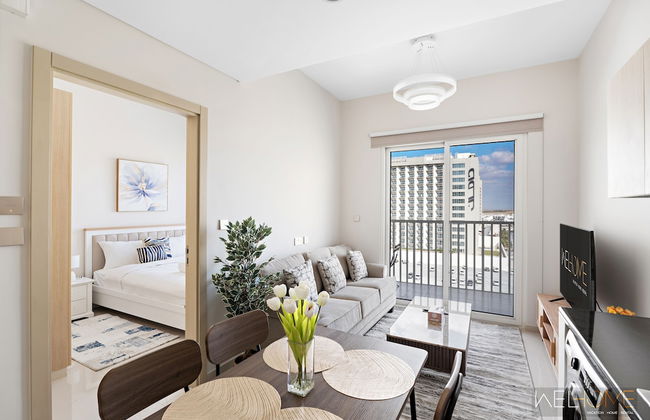 WelHome - Breathtaking View 1BR Apt in Damac Hills 2 - Foto 1