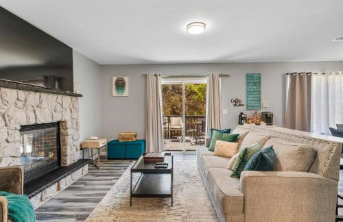 Emerald Lakes Poconos Retreat Game Room, Firepit & Sleeps 10 - Foto 9