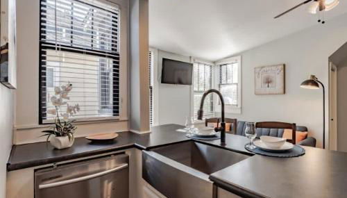 Dauphin District Darling #4 Downtown, Dining - Photo 2