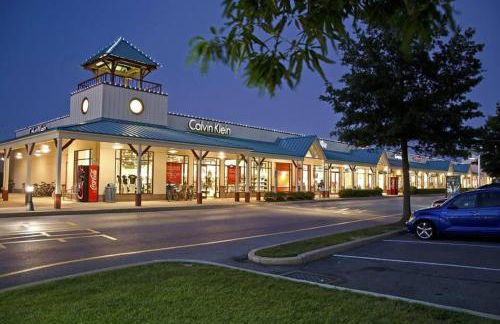 Spacious Private 2BR-2BA I Pool I Garage I Central - Foto 25