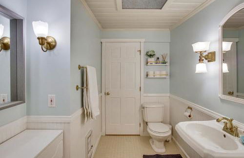 Puget Sound Cottage with Private Community Beach! - Photo 21