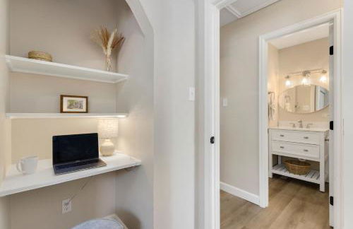 Downtown Windsor Home with Hot Tub and Pool Table - Foto 47