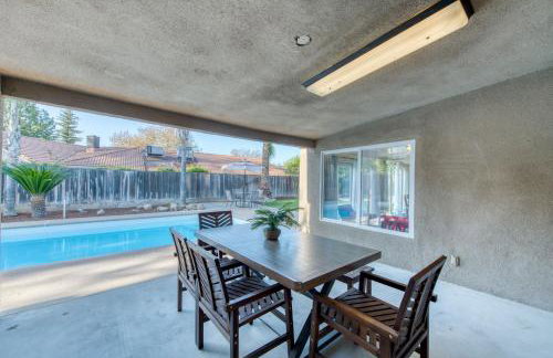 Fig Garden 4BR House W Pool - Photo 44