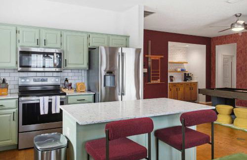 Sparkling Pool Hot Tub Game Room Kids Area - Foto 10