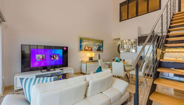 Top Floor Corner Condo w Amazing Views 2BR 3BA - Foto 3, Habitación