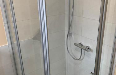 Haus Benz für 8 Personen - 4 Zimmer m. Dusche Vollausstattung 1km v. Wittenberge Baustelle A14 Parkplätze Grill Gemeinschaftsküche - Photo 32