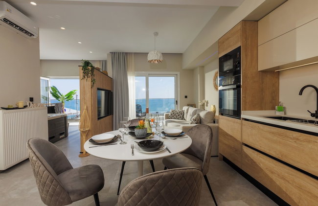 Hersonissos Beach Front Suites - Photo 97