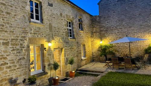 La Closerie de Gigny Maison Templiere avec Piscine,jacuzzi - Foto 2