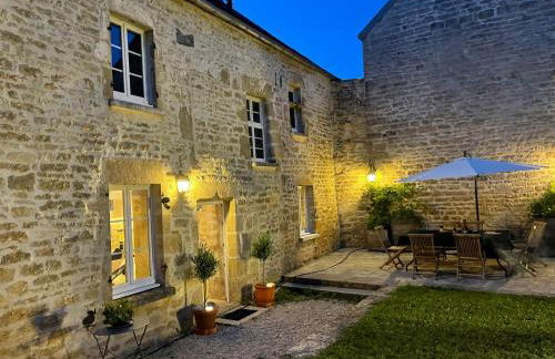 La Closerie de Gigny Maison Templiere avec Piscine,jacuzzi - Foto 2