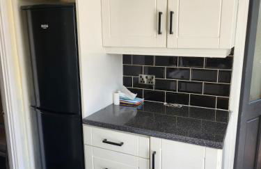 Spacious, 3 double bedroomed, free parking, 9 mins Elland Rd, nr Leeds City Centre - Foto 18