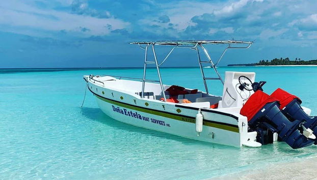 Excursión privada a la Piscina Natural en barco