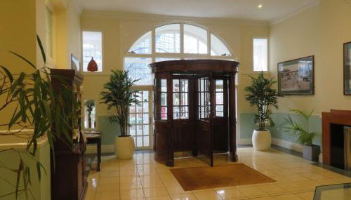 Burlington Mansions - Photo 3, Lobby or reception