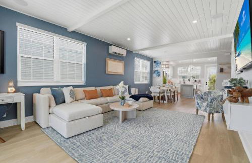 New Listing Discounts! Canal Home-Heated Pool, Game Room, Tesla Charger, & More - Foto 16