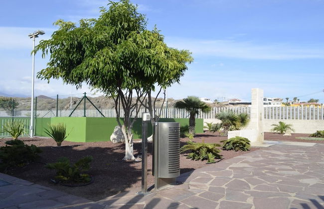 Beautiful Duplex Facing The Beach - Photo 18