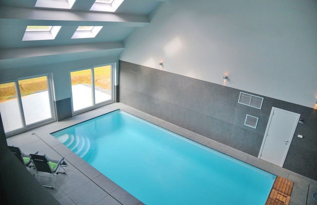 Holiday Home in Somme-leuze With Pool & Sauna - Foto 14