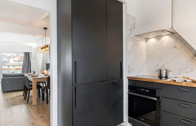 Spacious Duplex Apartment in the Center of Knokke - Photo 11