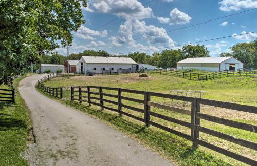 Peaceful Lebanon FarmhouseandRanch with Pool! - Foto 34