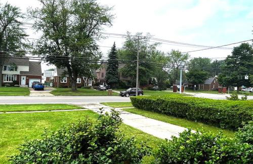 Entire Home in Buffalo - 6 Guests 3 Bedroom 1 Bath - Convenient Location - 25min to Niagara Falls - Foto 3