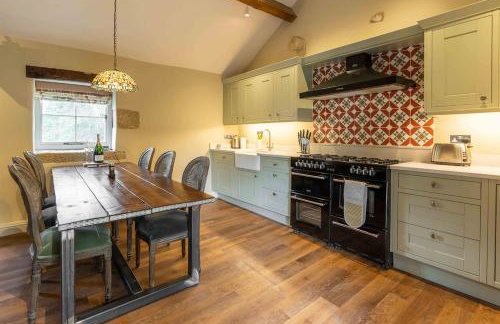 The Entire Coach House at Middleton Hall, Three Bedroom Holiday Home - Photo 31