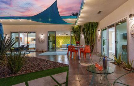 Vibrant Palm Springs Getaway w Pool BBQ Modern Design Taylor House by AvantStay - Foto 41