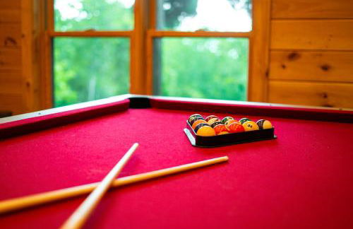 Cabin with amazing long-range mountain views, hot tub, fire pit, EV connection - Foto 42