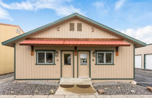The Yellowstone Hideaway Unit A Cozy 1-Bedroom Yellowstone Hideaway, 1 Minute from Yellowstone Park! - Foto 4