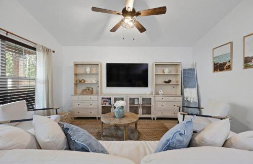 Cozy Coastal Cottage Minutes to Beach and Downtown - Foto 16