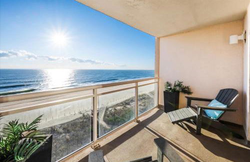 Oceanfront 2 Bedroom Modern Beach Condo w Pool - Foto 31
