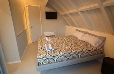 Suite Panoramic Attico con Jacuzzi Privata - Foto 12