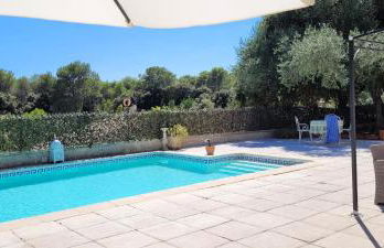 4 Bed Villa - Sleeps 8 - Pets - Pool - Parking - Foto 1
