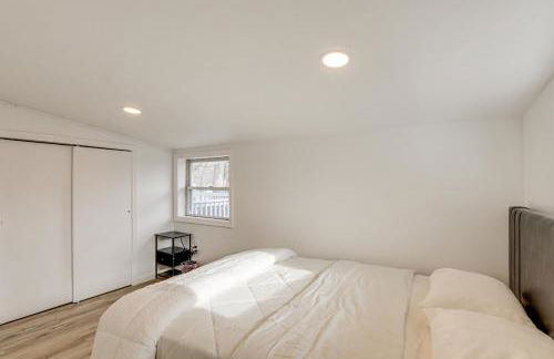 Home with Lake Views and Deck in New Jersey Highlands! - Foto 14