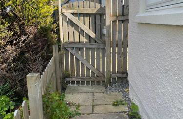 Newsagents Flat - Foto 17