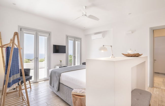 Luxury Villa With Pool And Sea View..! - Photo 6