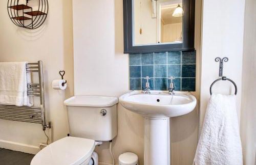 Hollyhocks 2 Bedroom House with Extra Sleeping Option - Wiltshire - Foto 20