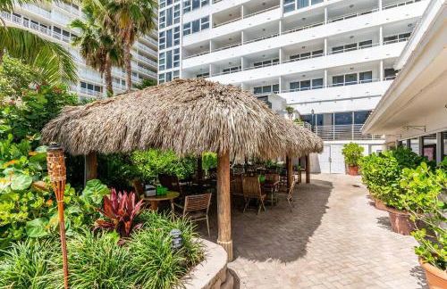 Beach Front 2 Bed Condo - Pool & Tiki Bar - Foto 42