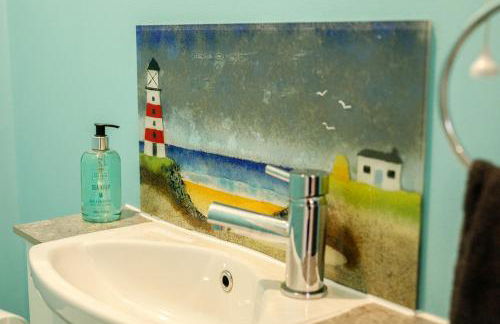 Carloway Self Catering, 5A Upper Carloway, Isle of Lewis, Outer Hebrides - Off grid, outdoor, wood fired hot tub and infra red sauna - Photo 8