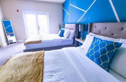 Artsy 3-Story Townhouse Near the Galleria Area! - Foto 22