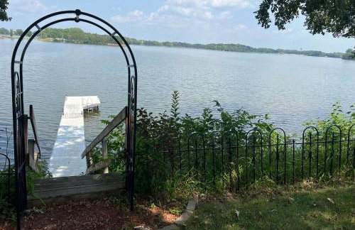 Over 200' of Shoreline on Foot Lake!! Great Fishing Year Round! - Foto 24