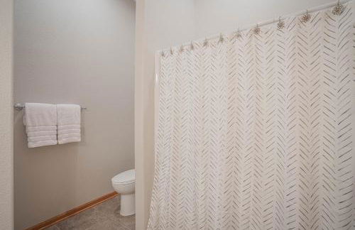 Amazing Vacation Home on the 56 MM, Dock, Water Toys, Fire Pit, 5 bedrooms/5 baths - Foto 43