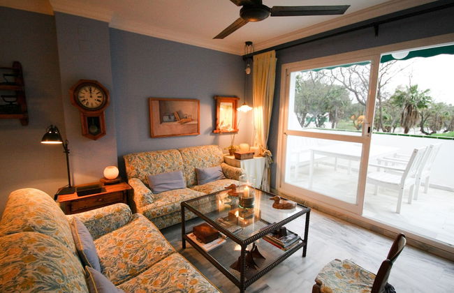 Suitur beachfront duplex with pool and sea views - Photo 1